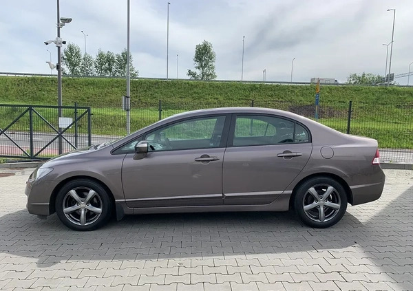 Honda Civic cena 34700 przebieg: 152000, rok produkcji 2010 z Bychawa małe 596